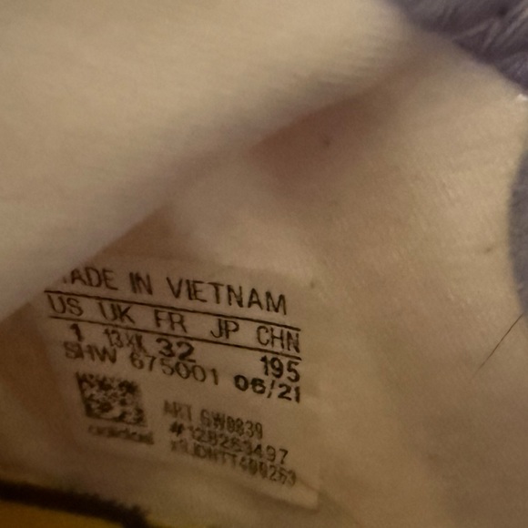 Adidas infant Girl Monsters Inc Infant 'Boo' Shoes Size 1 - Picture 4 of 6